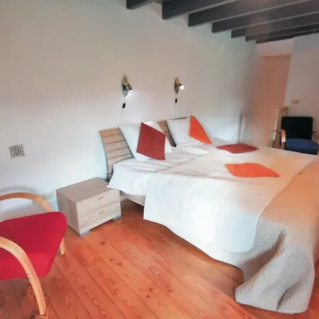 Awesome In W/ 2 Bedrooms And Wifi Casa de Férias