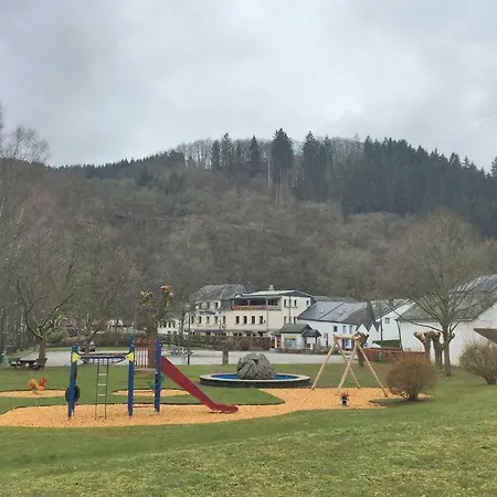 Awesome In W/ 2 Bedrooms And Wifi Hébergement de vacances Kautenbach